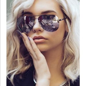 New and authentic Quay x Amanda Steele Muse